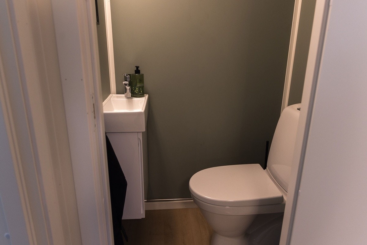 Felles toalettrom Galleribilde