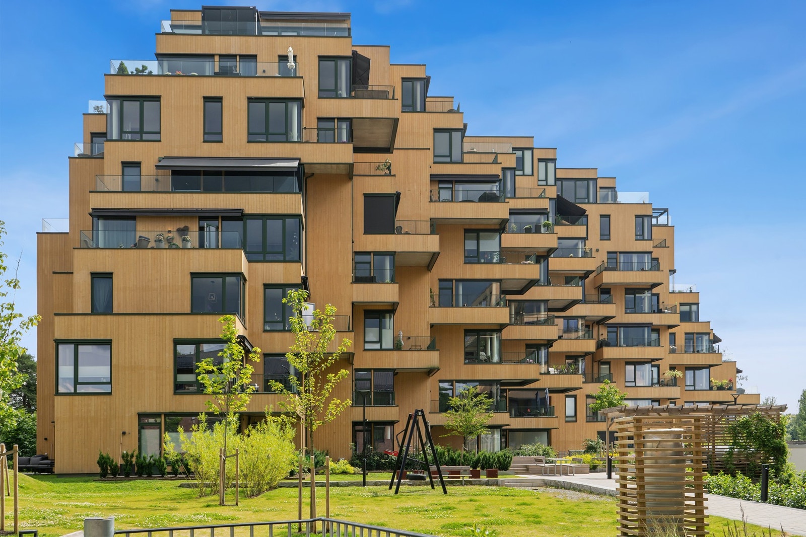 Emma Toussi v/ Eie Jessheim presenterer Gotaasalleen 15! Foto av Ole Kaldal (EFKT). Galleribilde