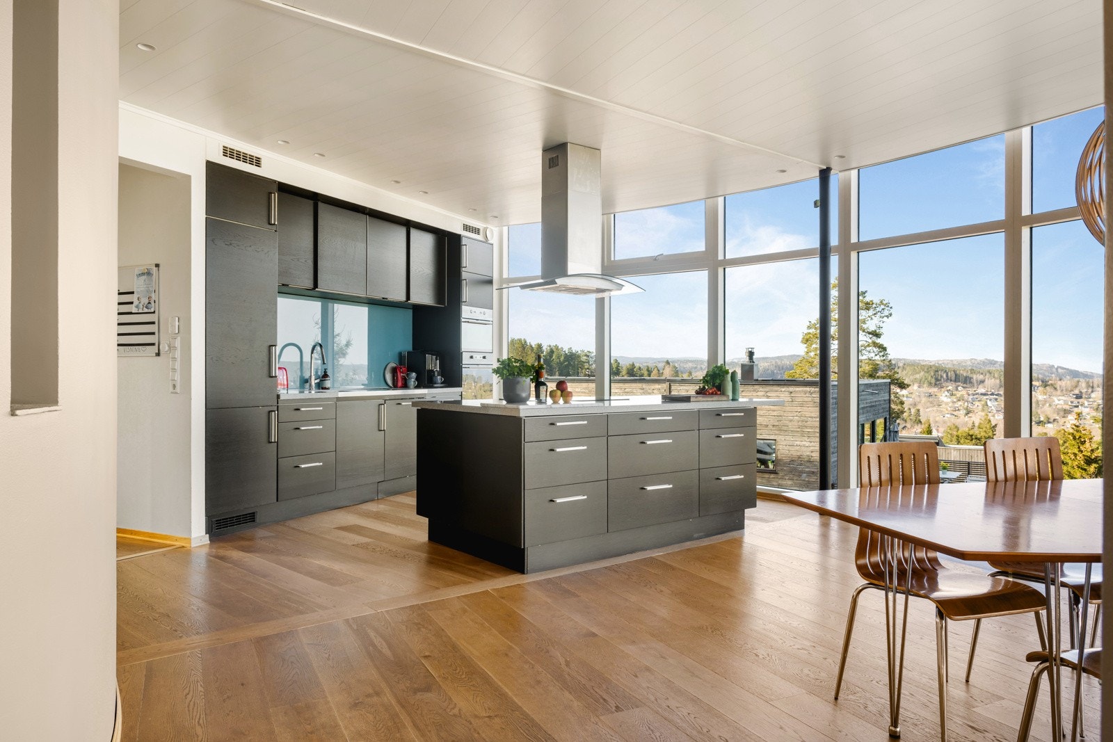 Kjøkken med panoramautsikt til Oslofjorden Galleribilde