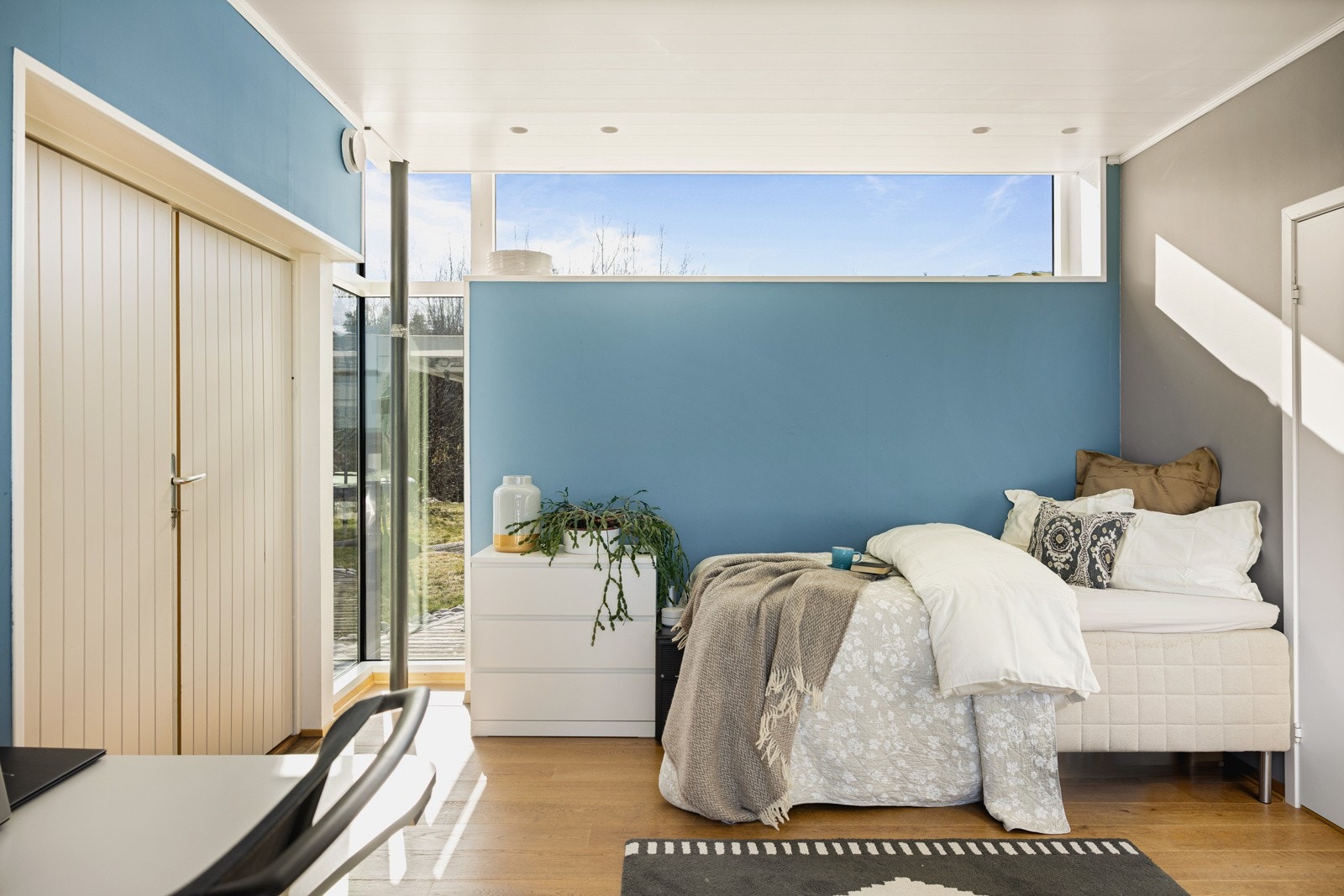 Kontoret har egen utgang til terrassen Galleribilde