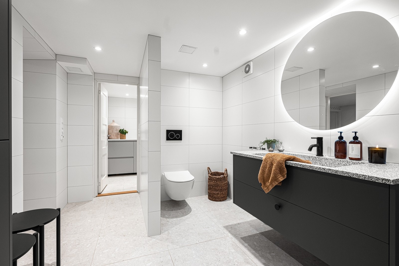 Innredning fra Schmidt Galleribilde