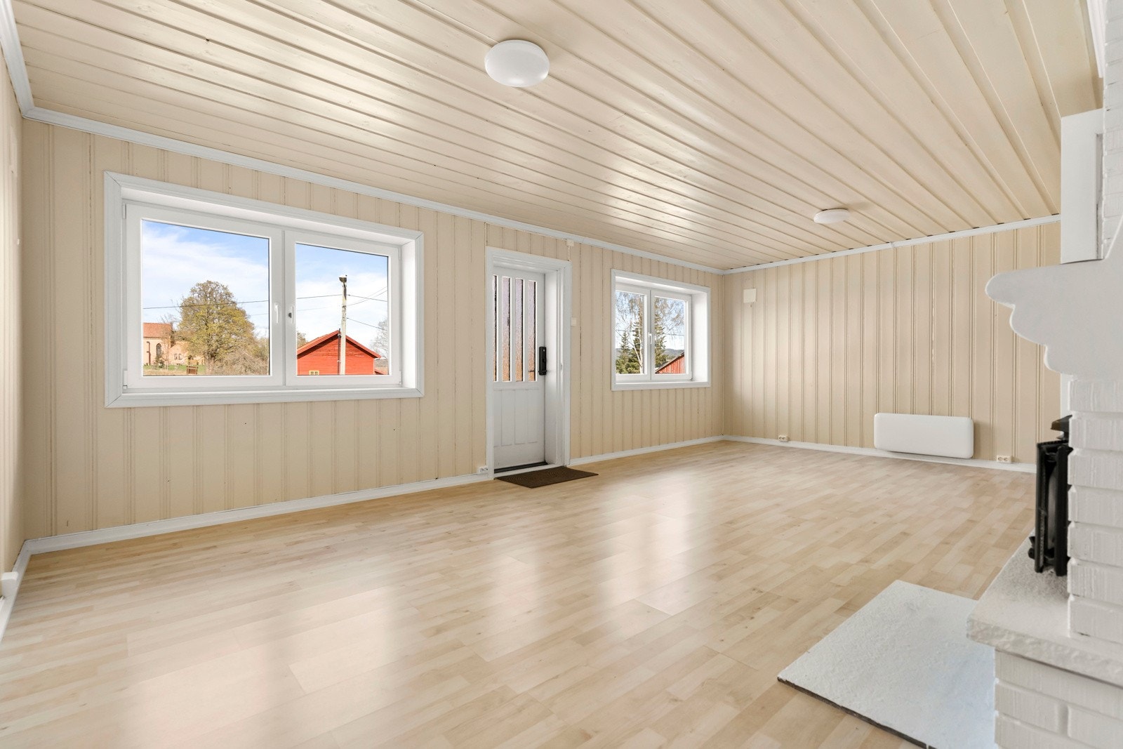 I stuen er det god plass til sofagruppe med tilhørende møblement. Galleribilde