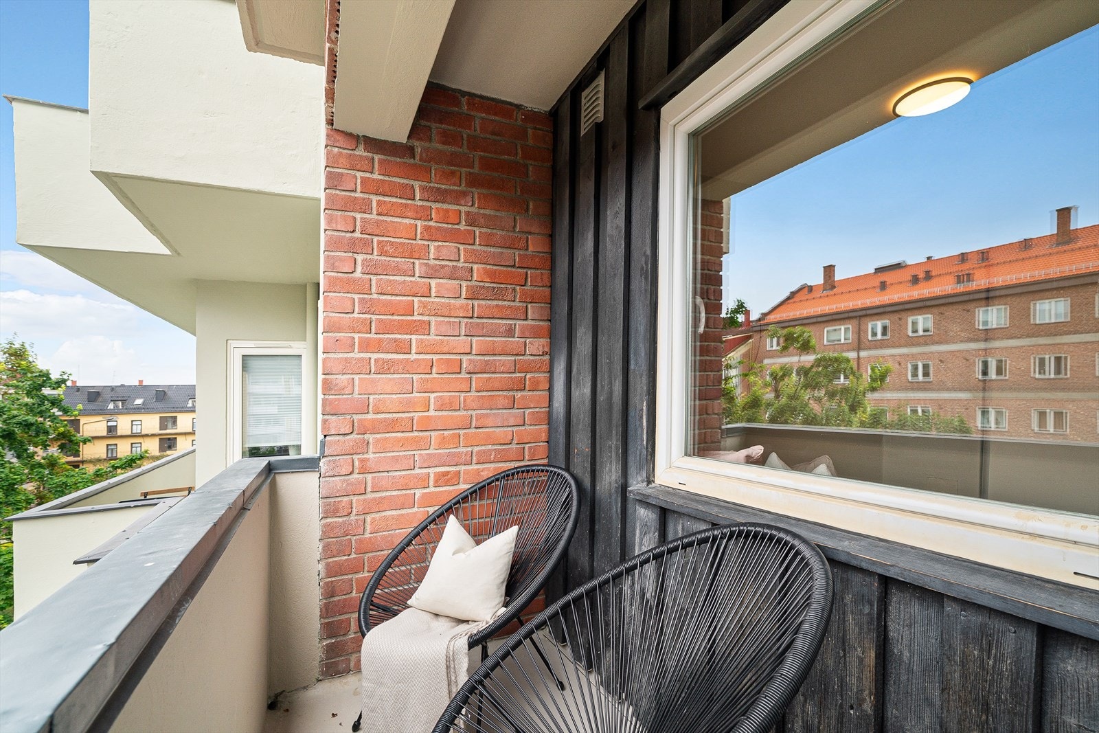 God plass til en liten sittegruppe hvor du kan nyte solen. Galleribilde