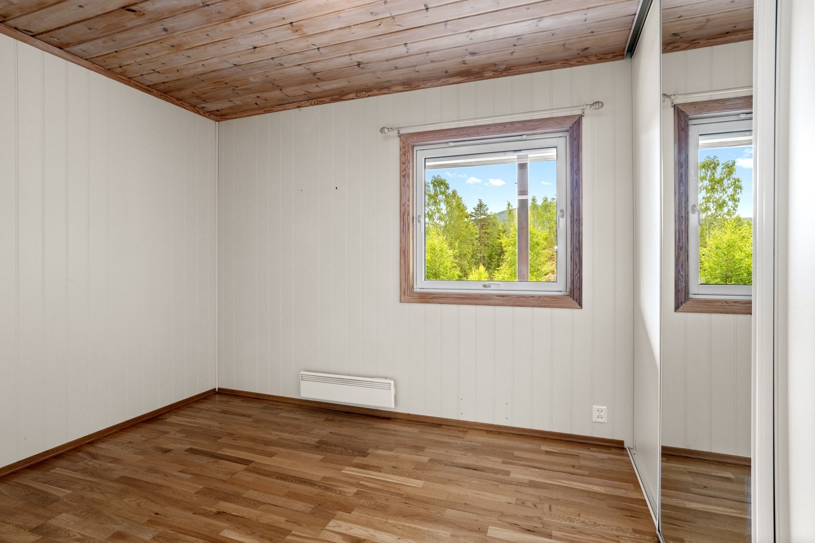 Soverom 2 er det minste soverommet, men også dette er av ålreit størrelse. Galleribilde