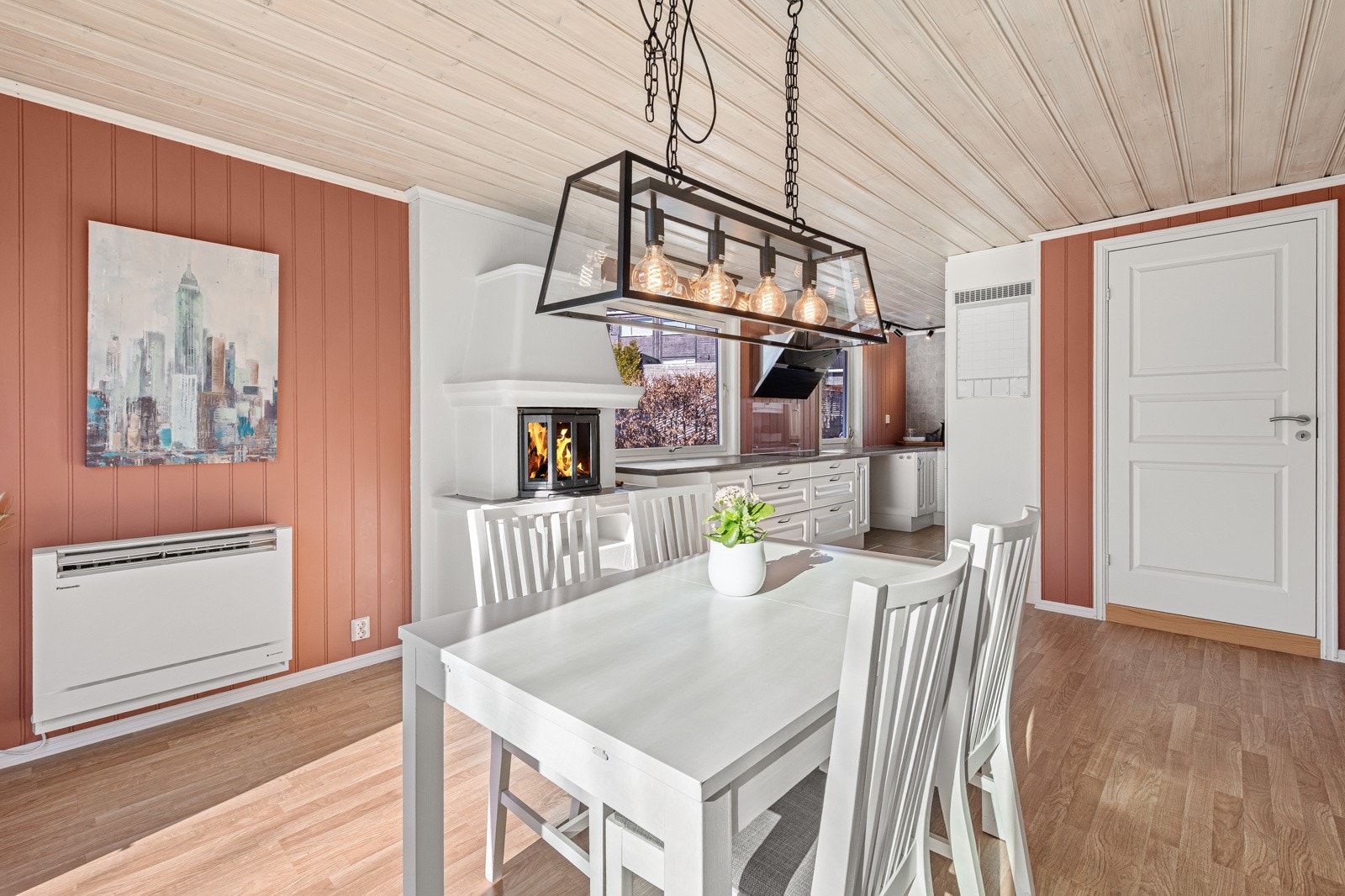 Det er også varmepumpe på kjøkkenet. Galleribilde