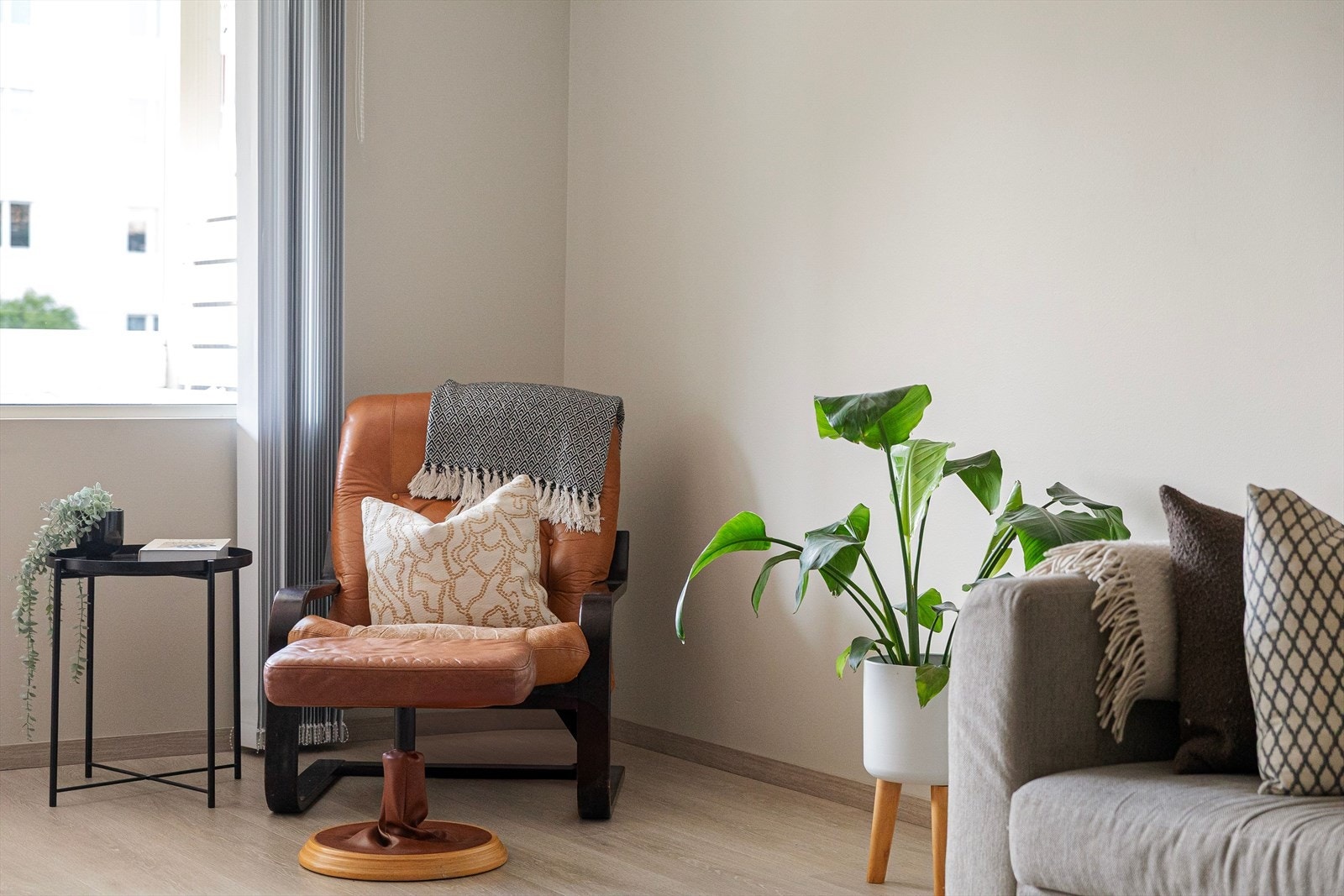 Hele boligen har Plejd smarthusløsning for styring av lys. Galleribilde