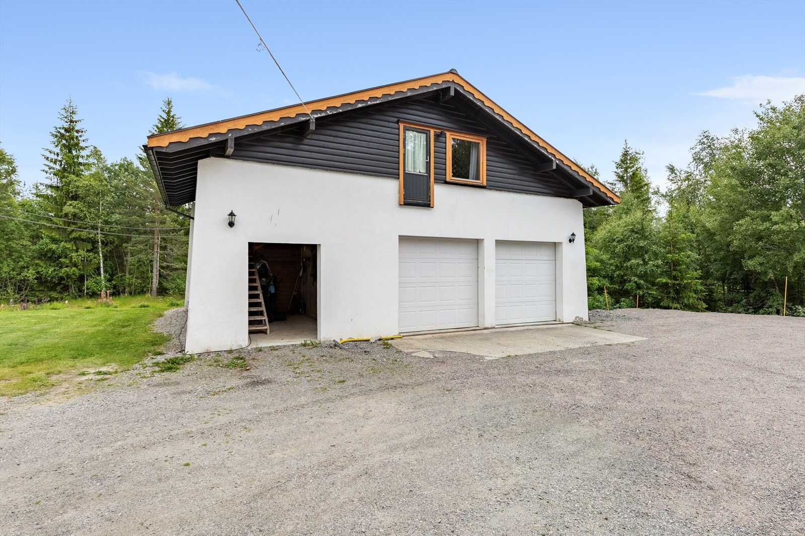 Garasje med loft Galleribilde