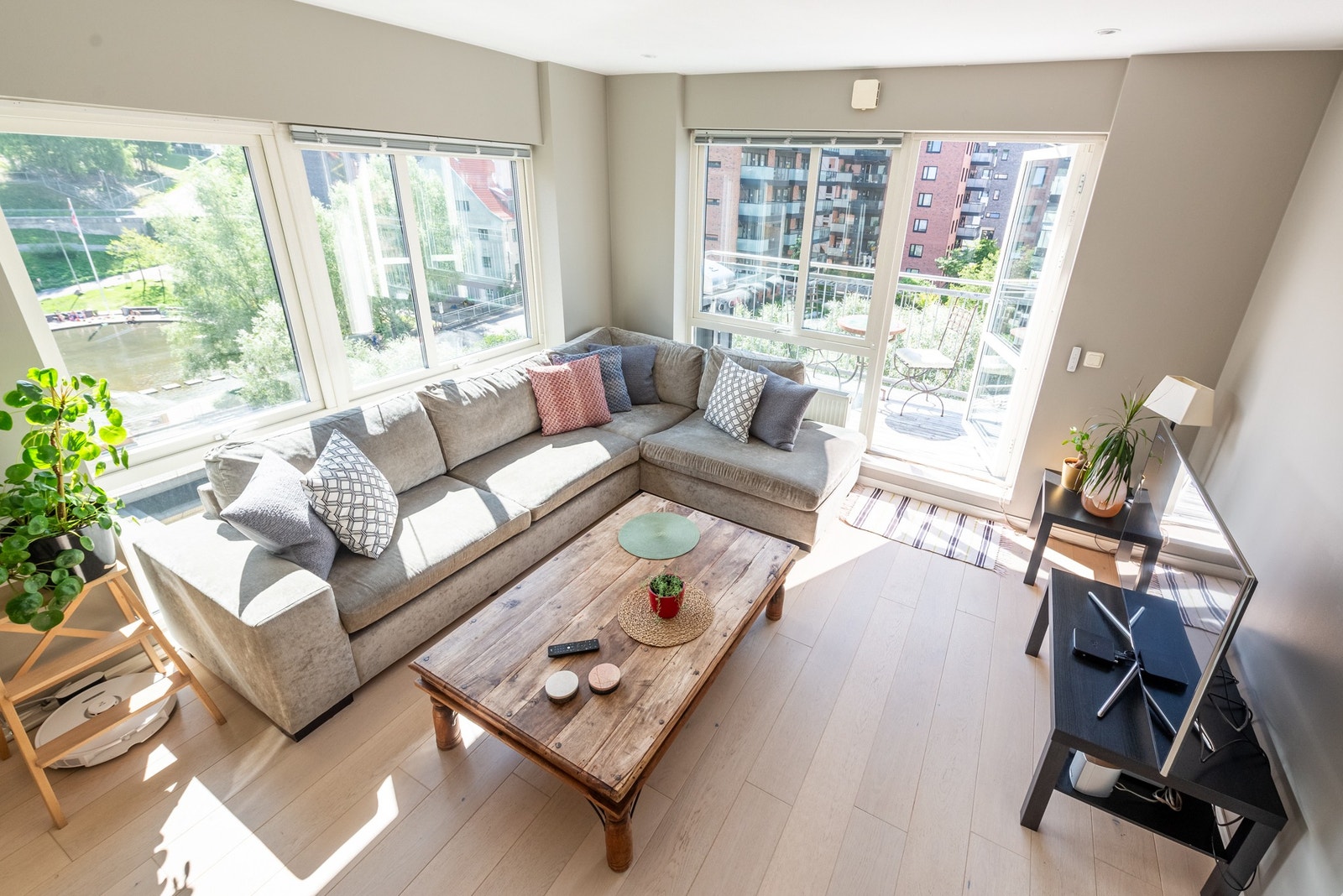 Stuen med utgang til balkongen Galleribilde