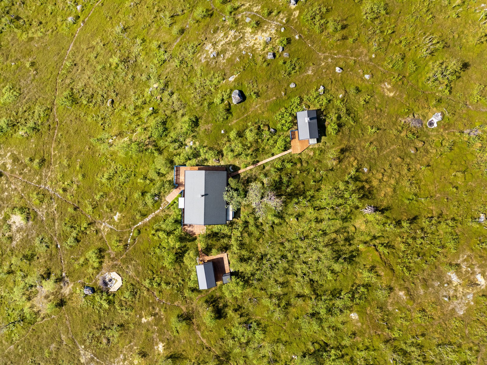 Oversiktsbilde. Salget omfatter både bnr 97 og 98.