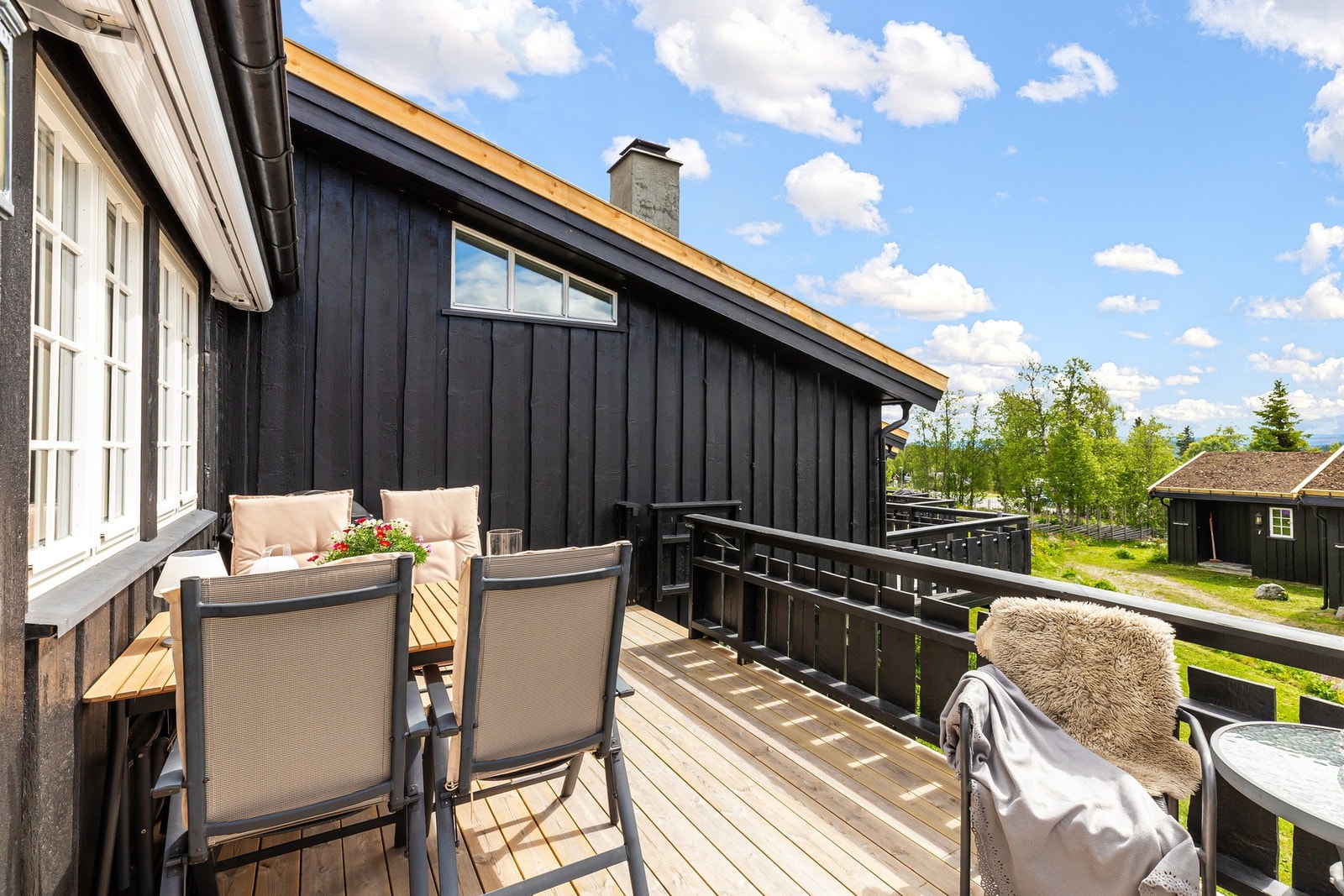 God plass til utemøbler, grill og avslapning! Galleribilde