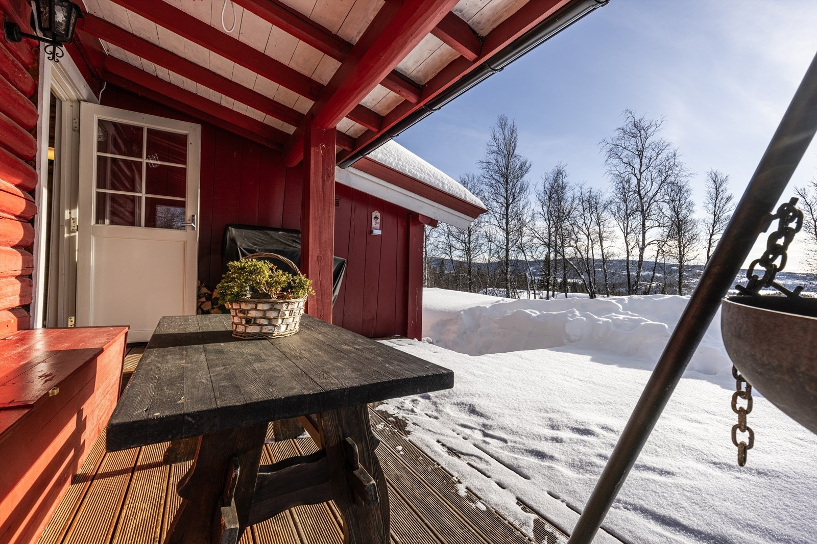 Hytta har solrikt terrasse - Perfekt for påskekos! Galleribilde