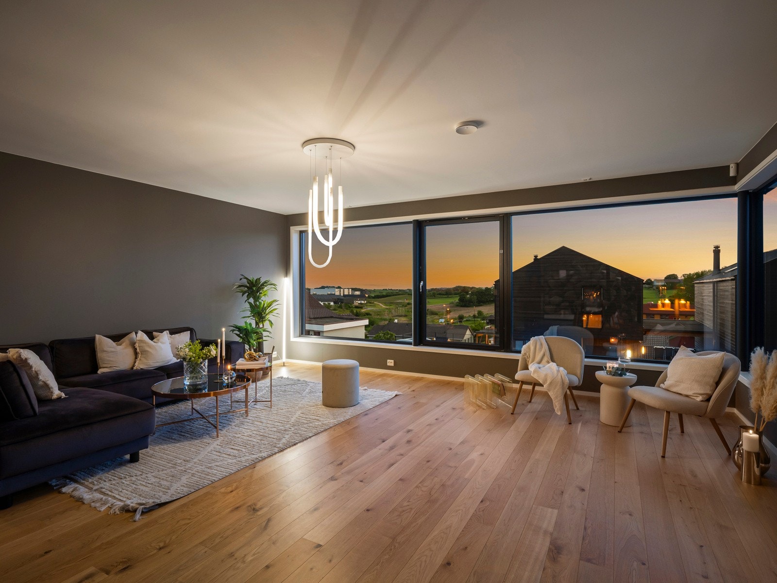 Boligen har gode løsninger og holder en gjennomgåene god standard Galleribilde
