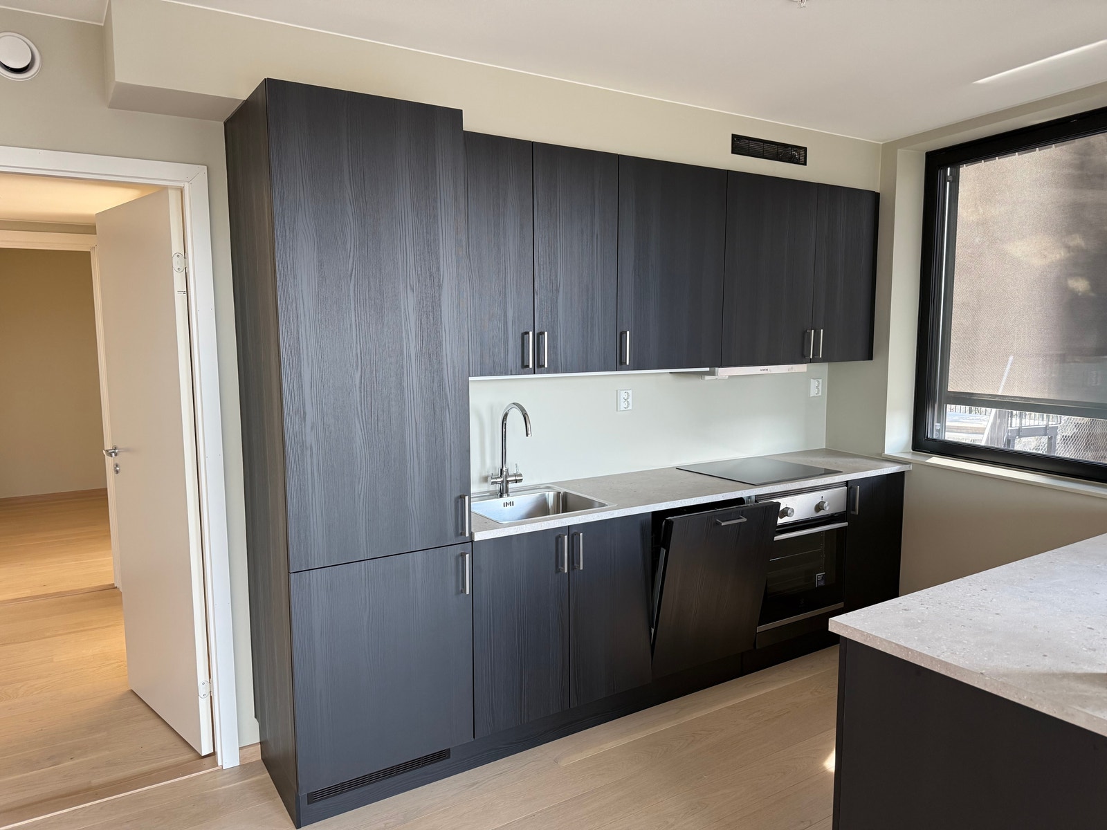 Bildene fra den faktiske kjøkkeninnredningen Galleribilde