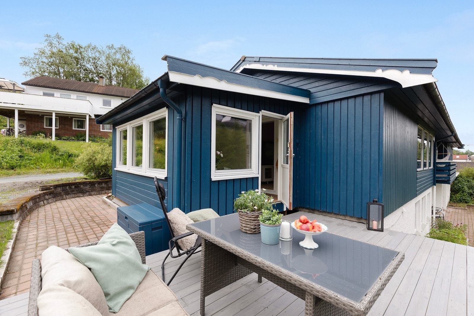 Nyt sommerdagene til det fulle i Østbyvegen 4! Galleribilde