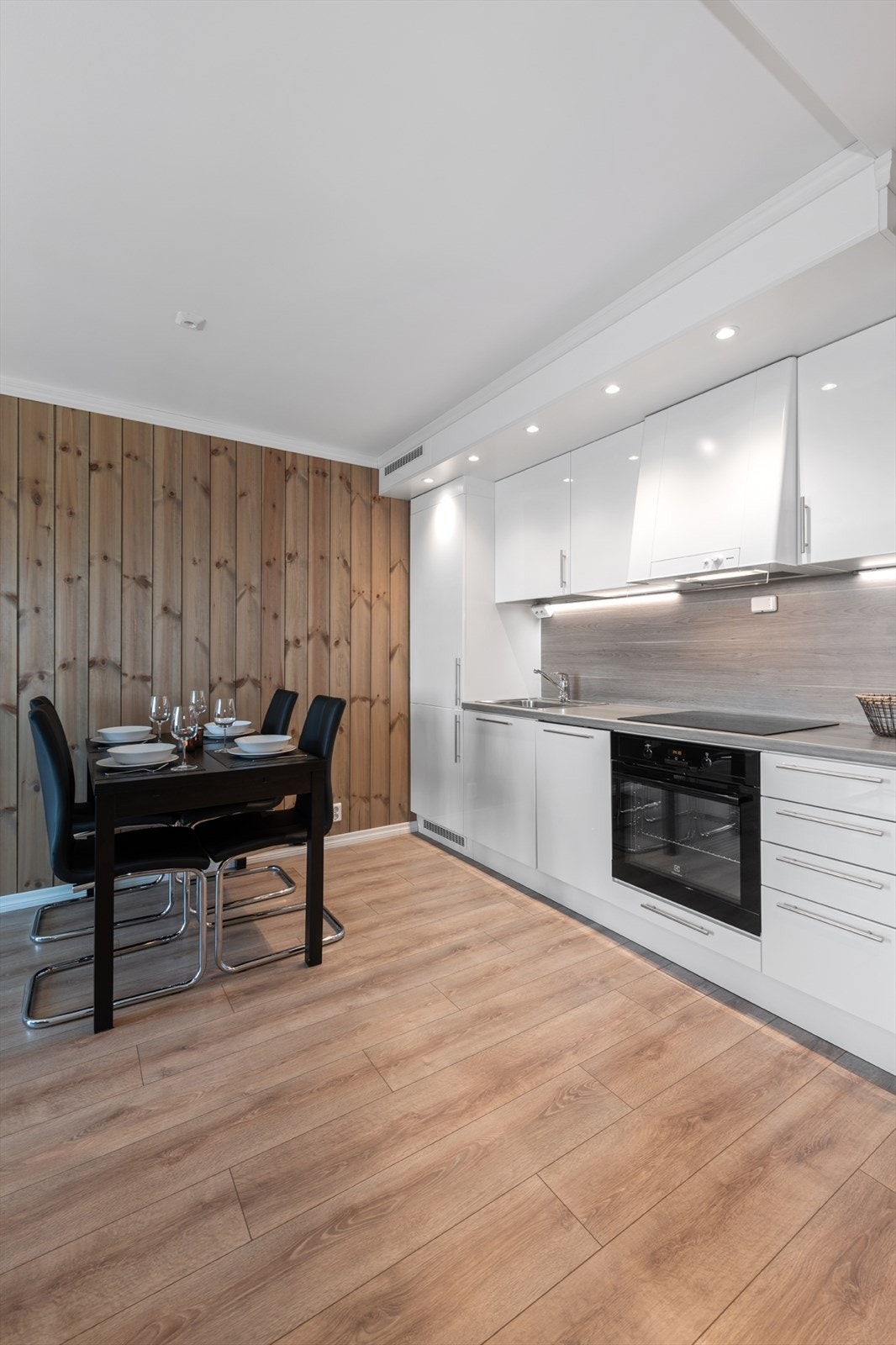 Bildet er fra tilsvarende leilighet, bare speilvendt. Galleribilde