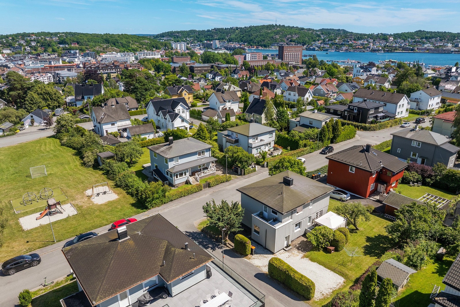 Tomannsboligen ligger sentrumsnært til Sandefjord og er i et populært boligområde. Galleribilde