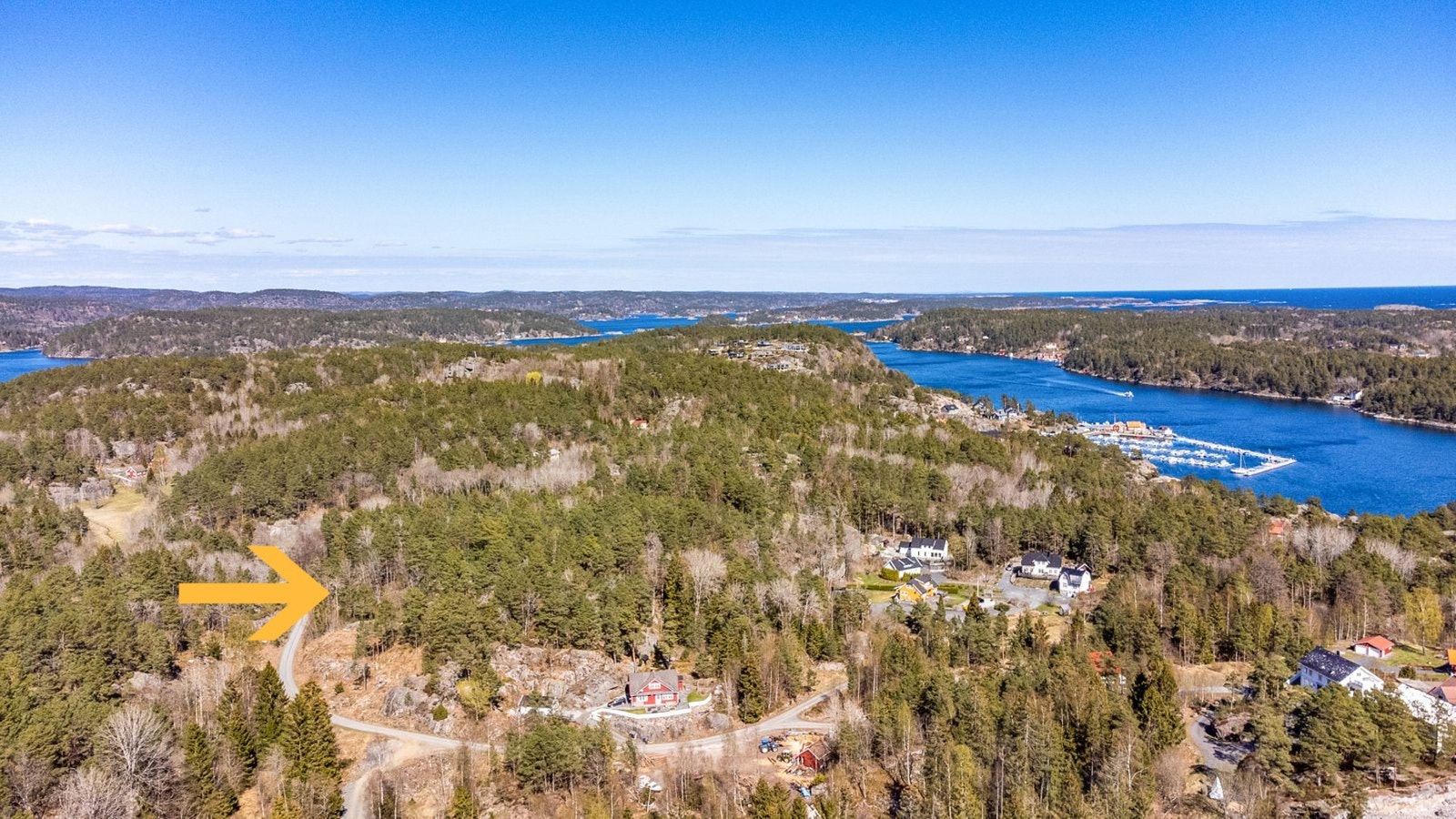 Dronebilde av parsellen med utsikt. Galleribilde