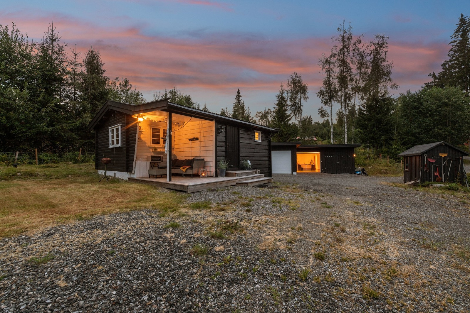 Dette er en koselig og oppgradert hytte. Galleribilde