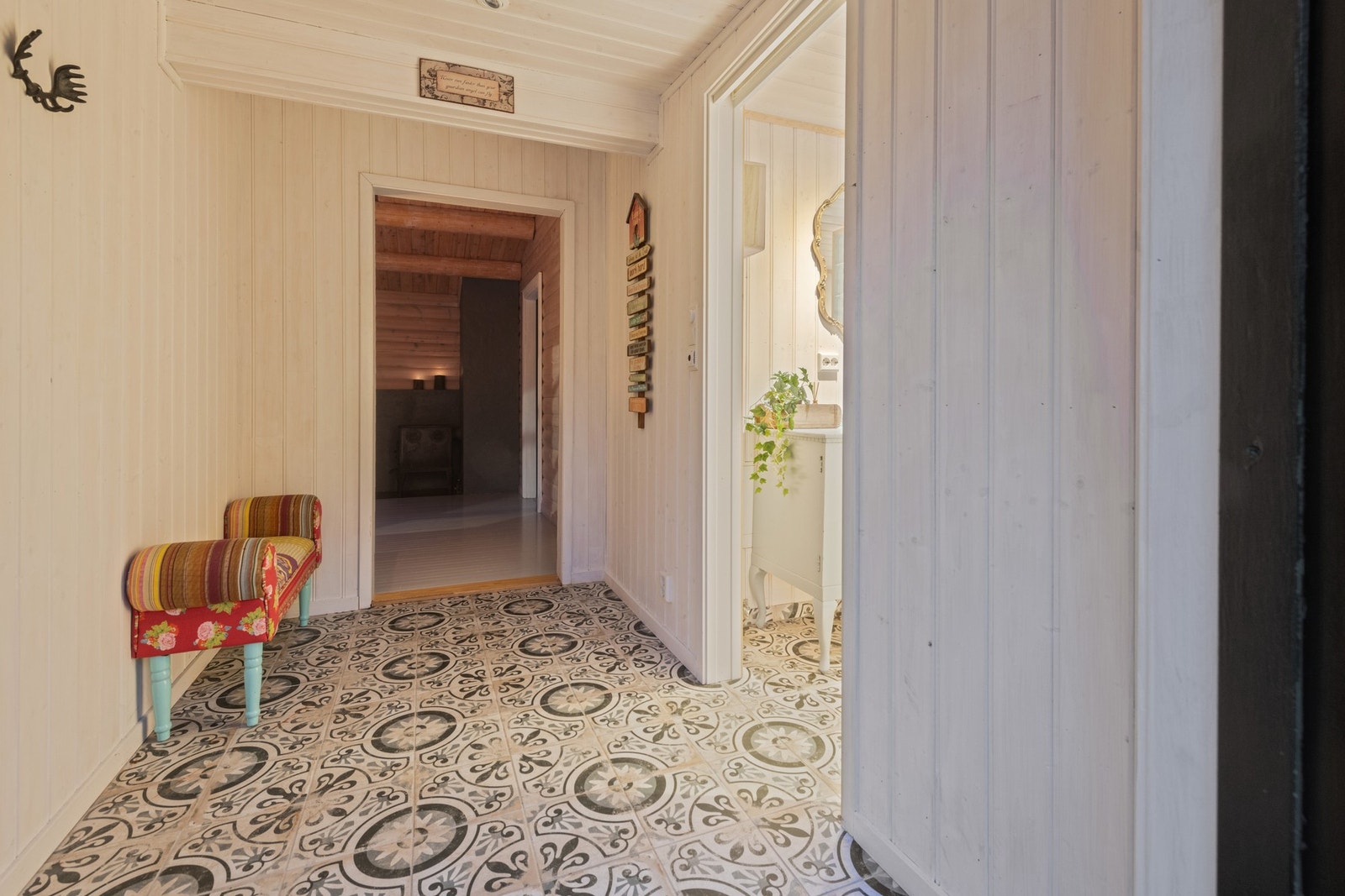 Entré med behagelig gulvvarme. Galleribilde