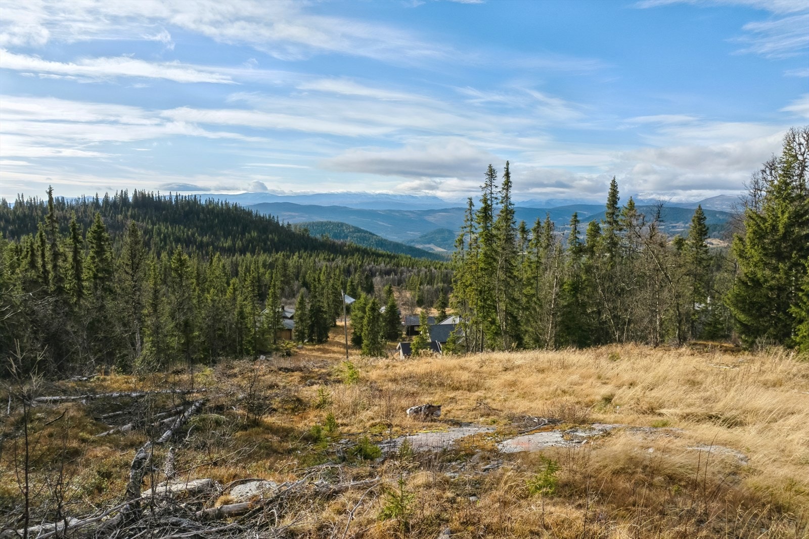 Her ligger det strøm, vann og avløp helt frem til tomtegrensen. Galleribilde