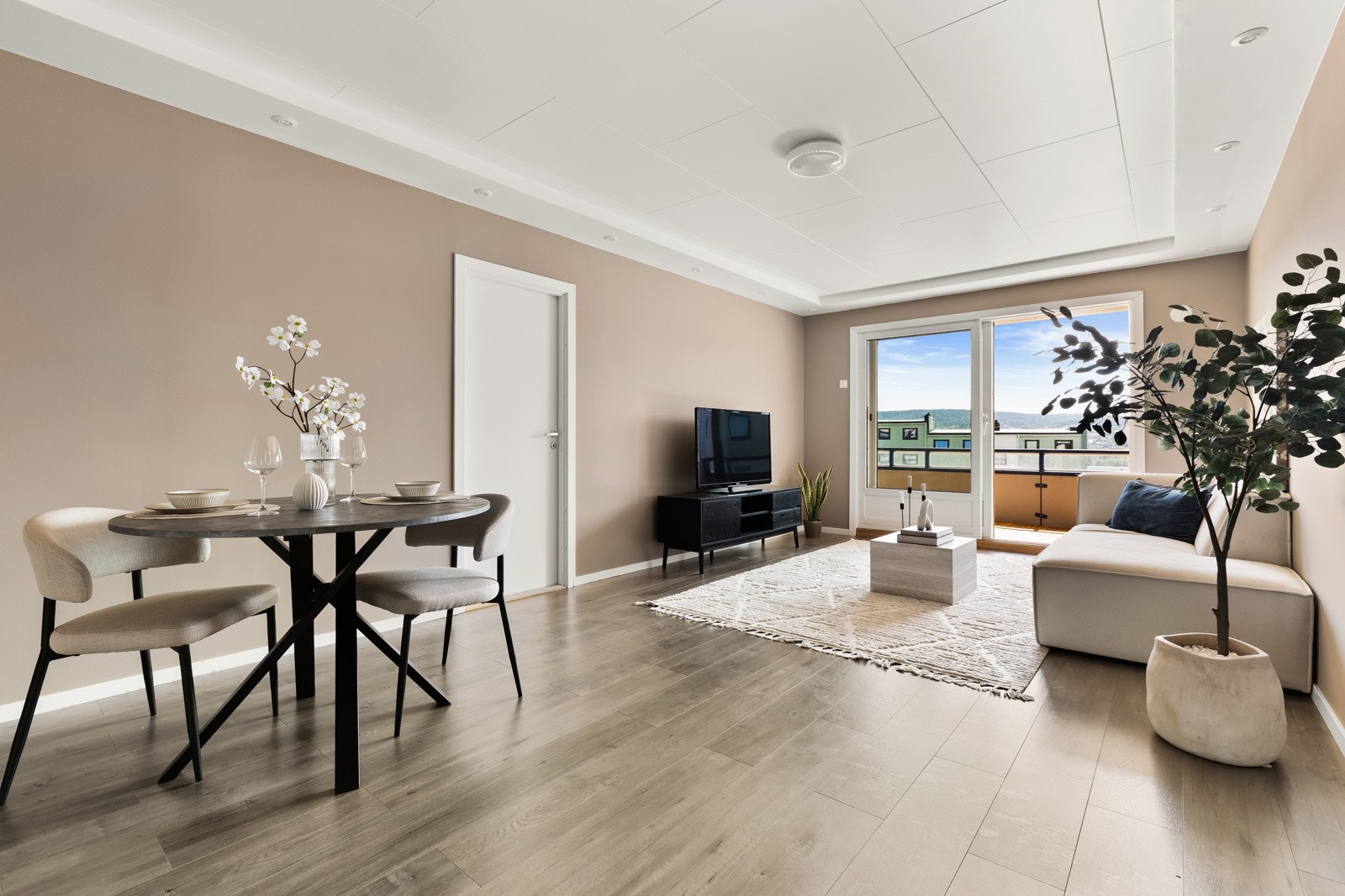 Leiligheten er beliggende i 3. etasje i et veletablert og hyggelig boområde Galleribilde