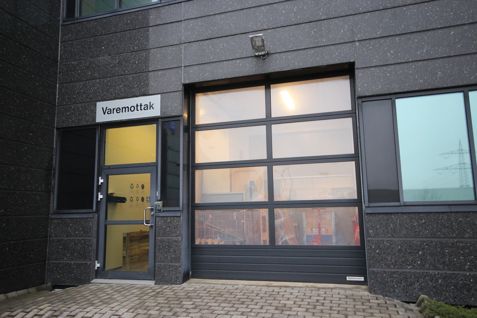 Vare port til de planlagte lagrene (3*3,5 m) Galleribilde