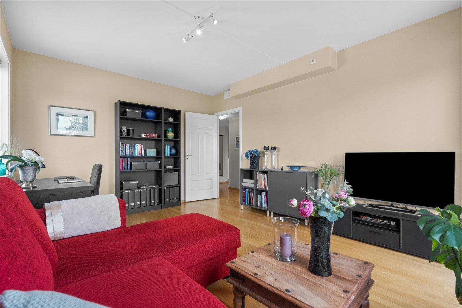 Rommet benyttes i dag til tv-stue og kontor. Galleribilde