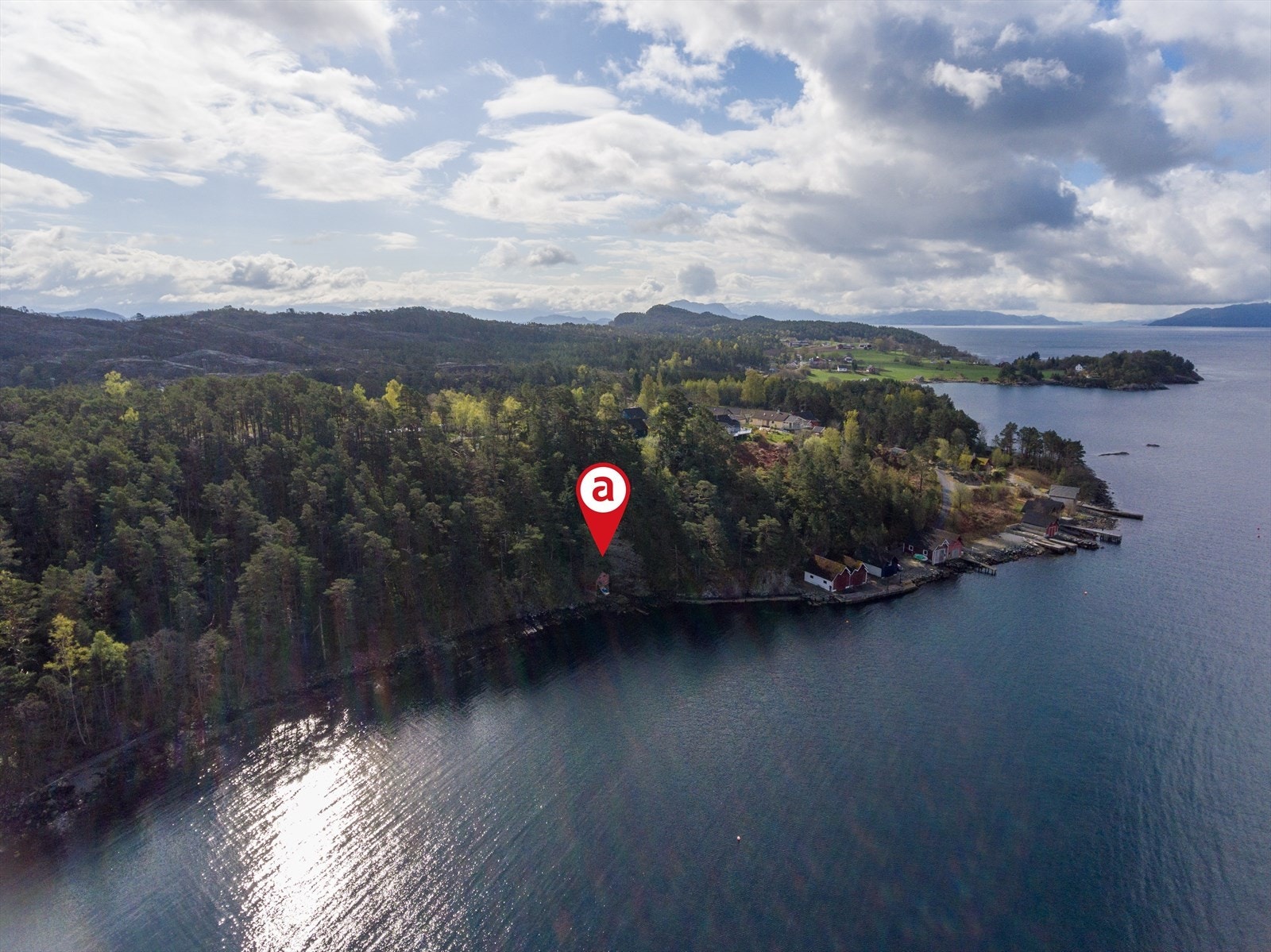 Det er ideelt som base for båtturer, fiske eller bare late dager ved sjøen. Galleribilde