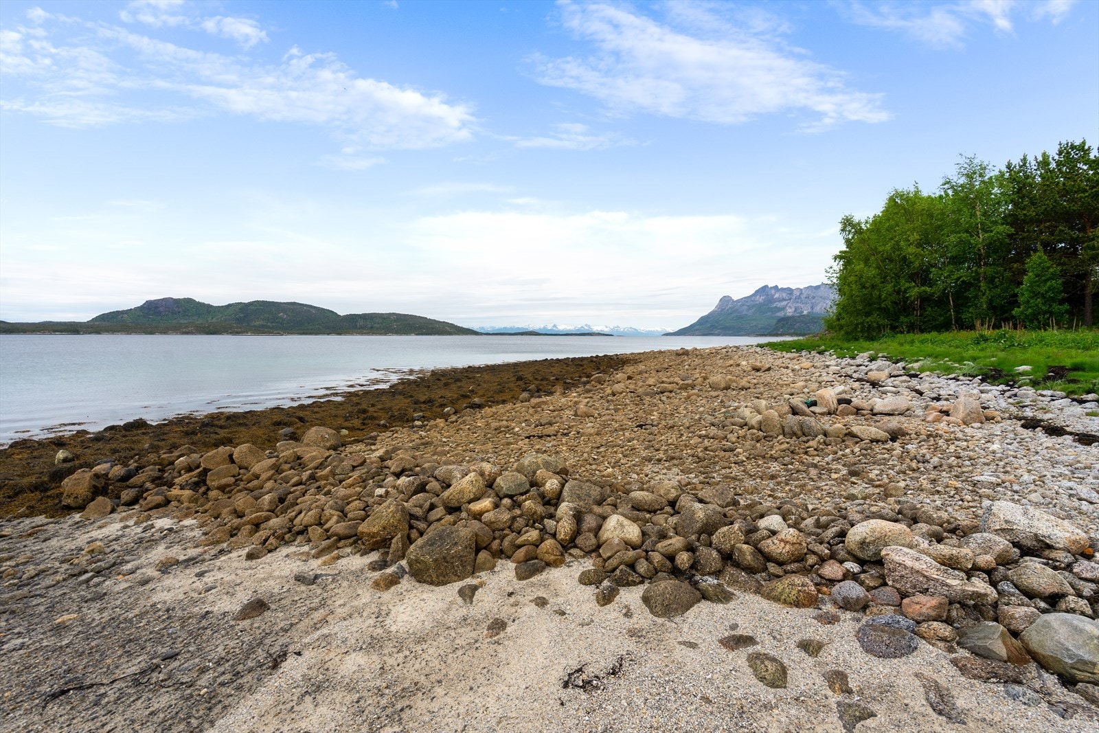 Nærhet til sjøen gir deg rike muligheter for fiske, padling og båtliv Galleribilde