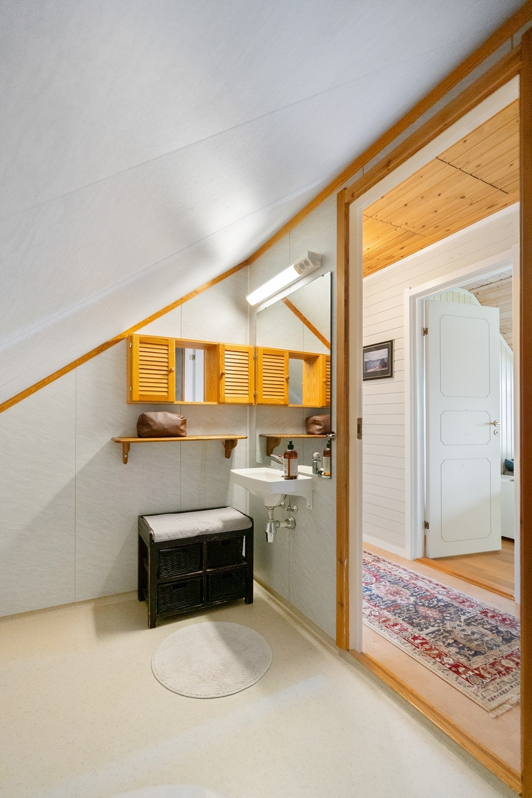 Bad i loftsetasjen Galleribilde