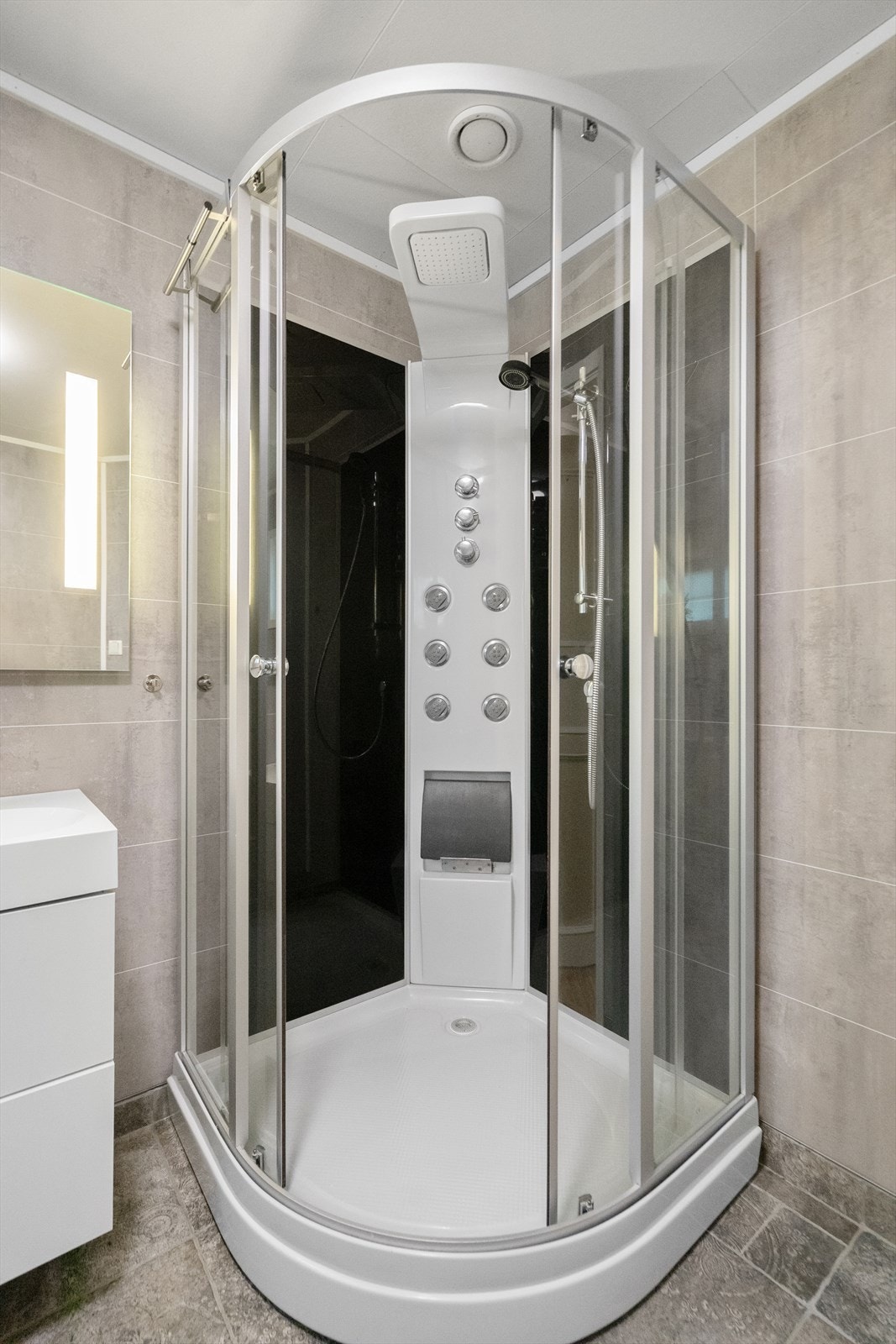 Bad i 1. etasjen Galleribilde