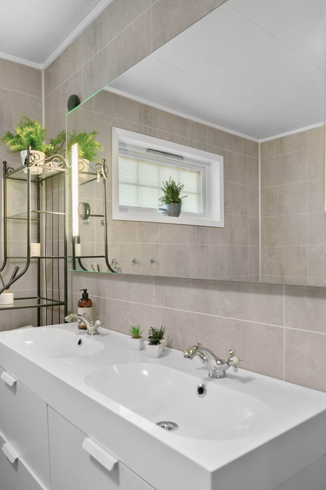 Bad i 1. etasjen Galleribilde