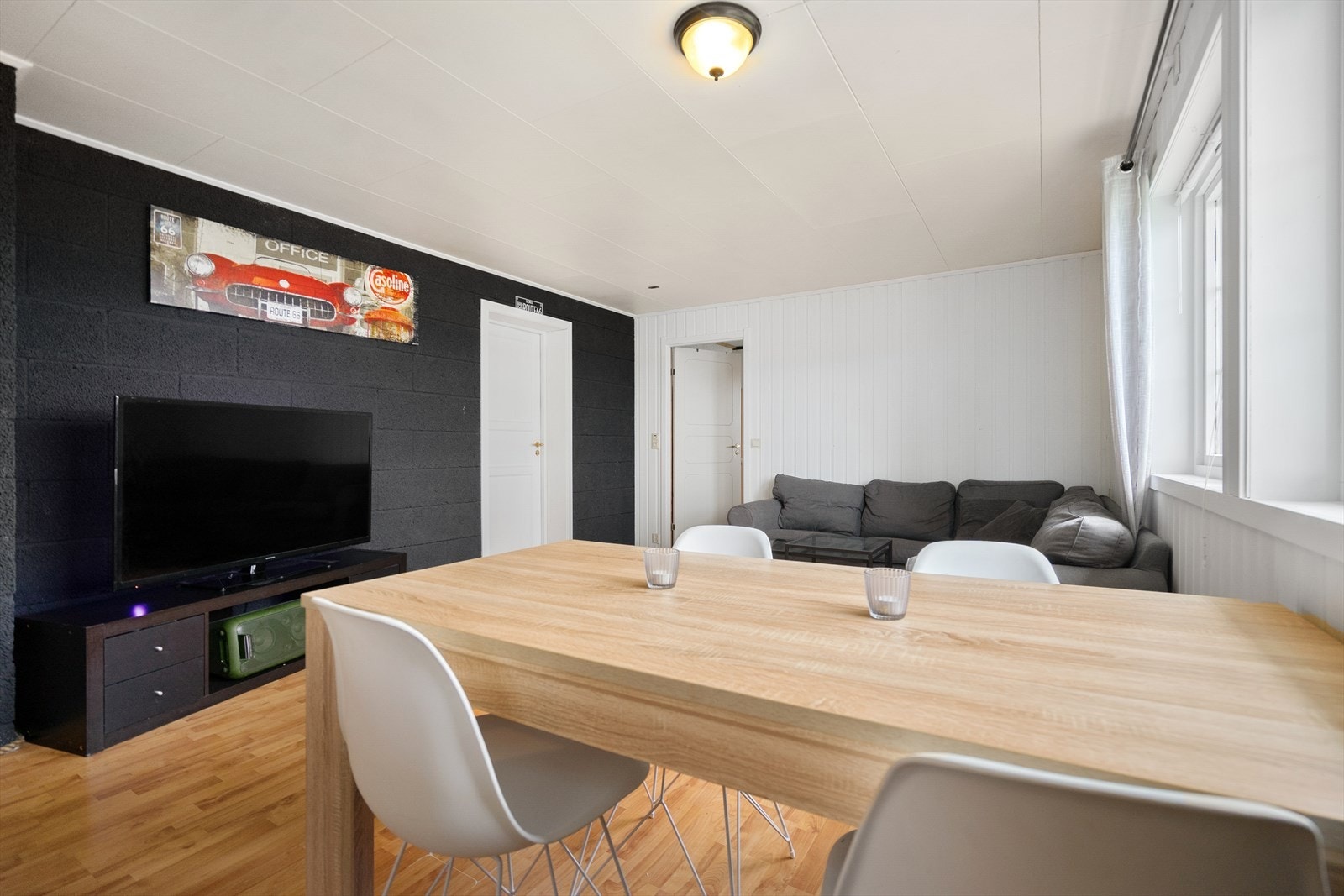 Utleiedel i underetasjen - Stue - Her er det også innvendig adkomst til hoveddelen Galleribilde