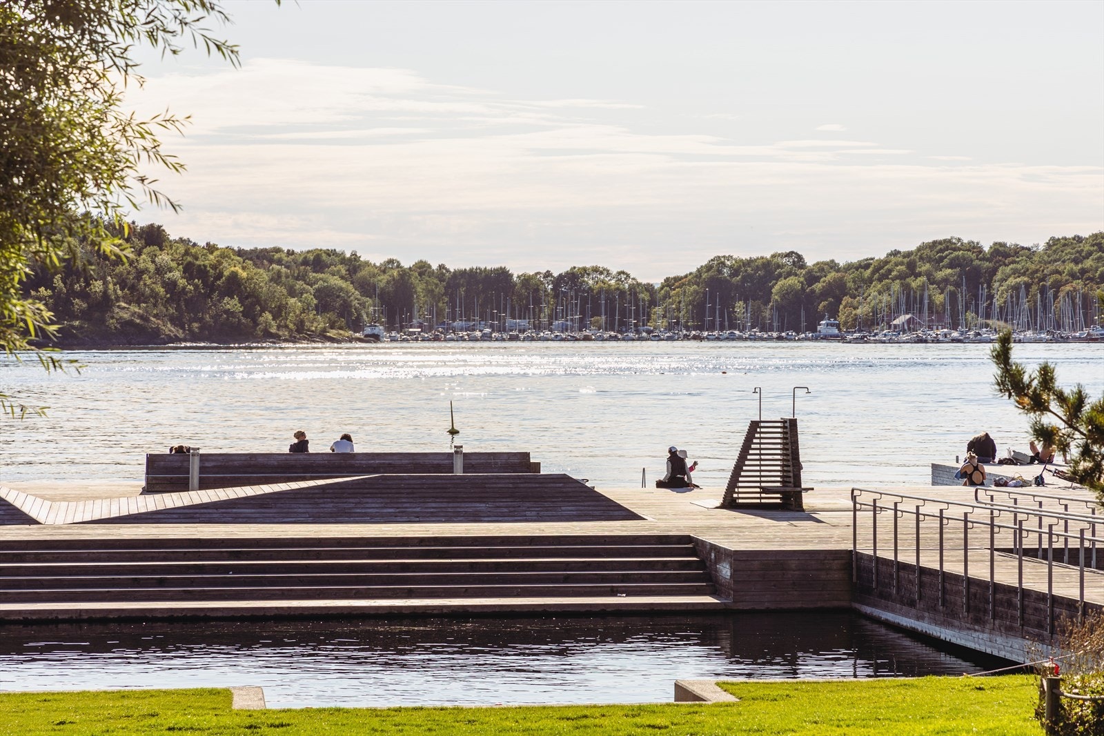 Kort vei til Sørenga sjøbad med muligheter for urban sommeridyll Galleribilde