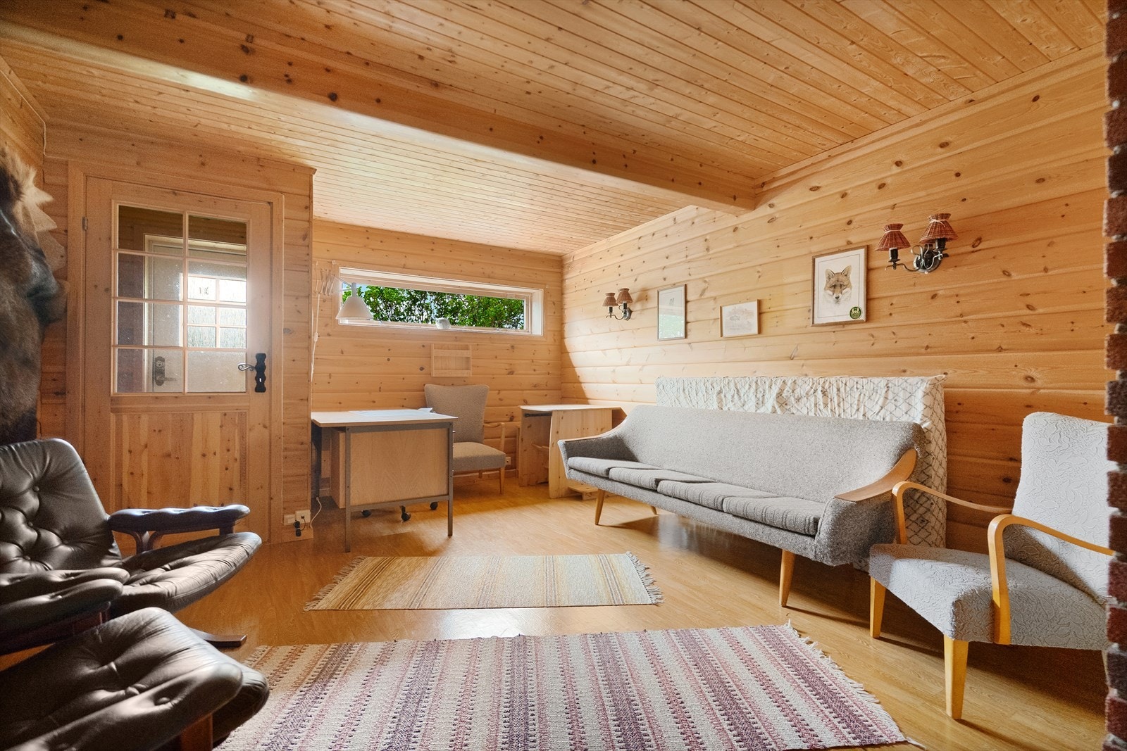 Underetasje - Det er etablert kjellerstue (Ikke omsøkt/godkjent) Galleribilde