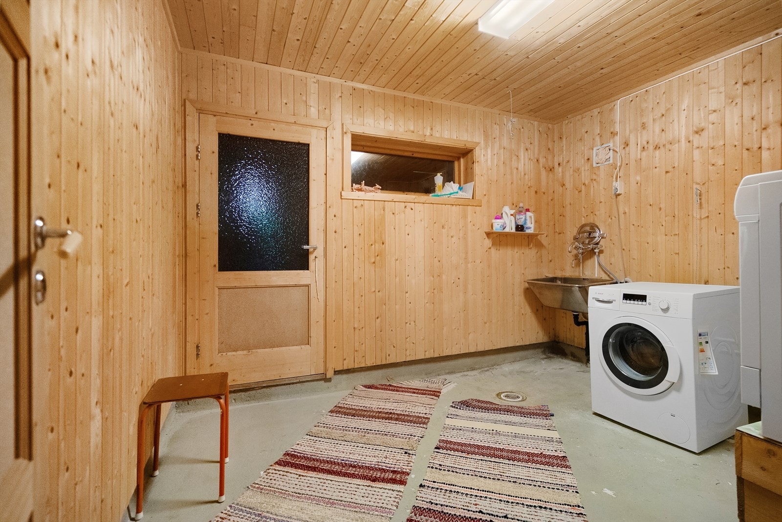 Vaskerom Galleribilde