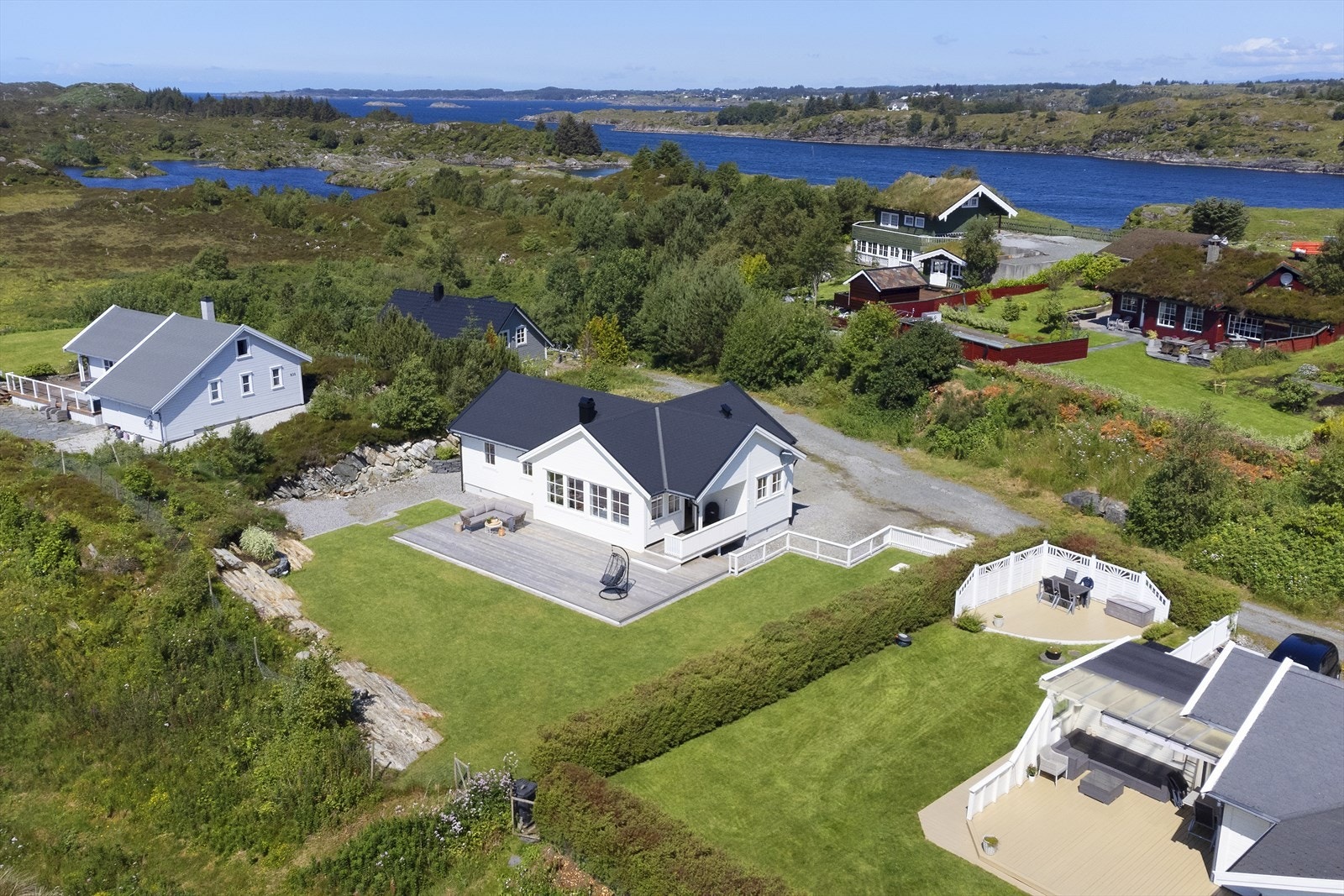 Hjertelig velkommen til visning i Toskavegen 637! Eiendommen presenteres av Eiendomsmegler Norge v/Hans Petter Midbrød. Galleribilde