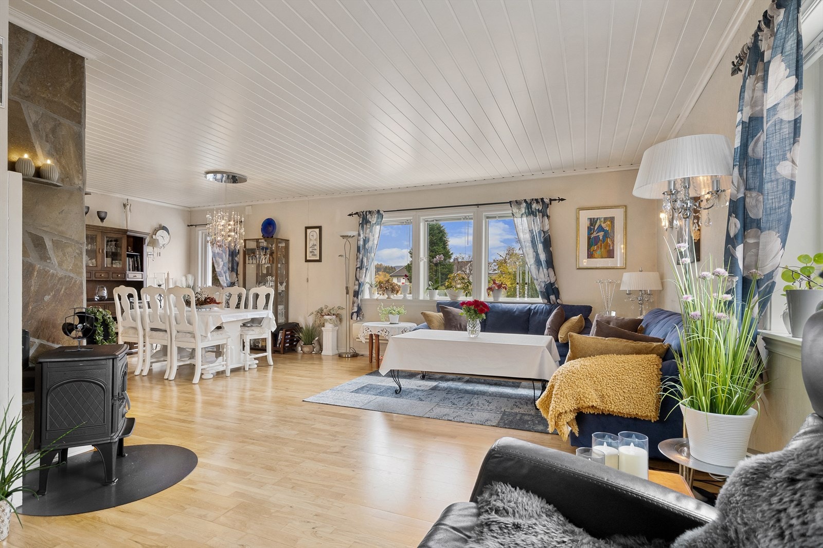 Stuen er enkel å møblere etter ønske og behov. Galleribilde