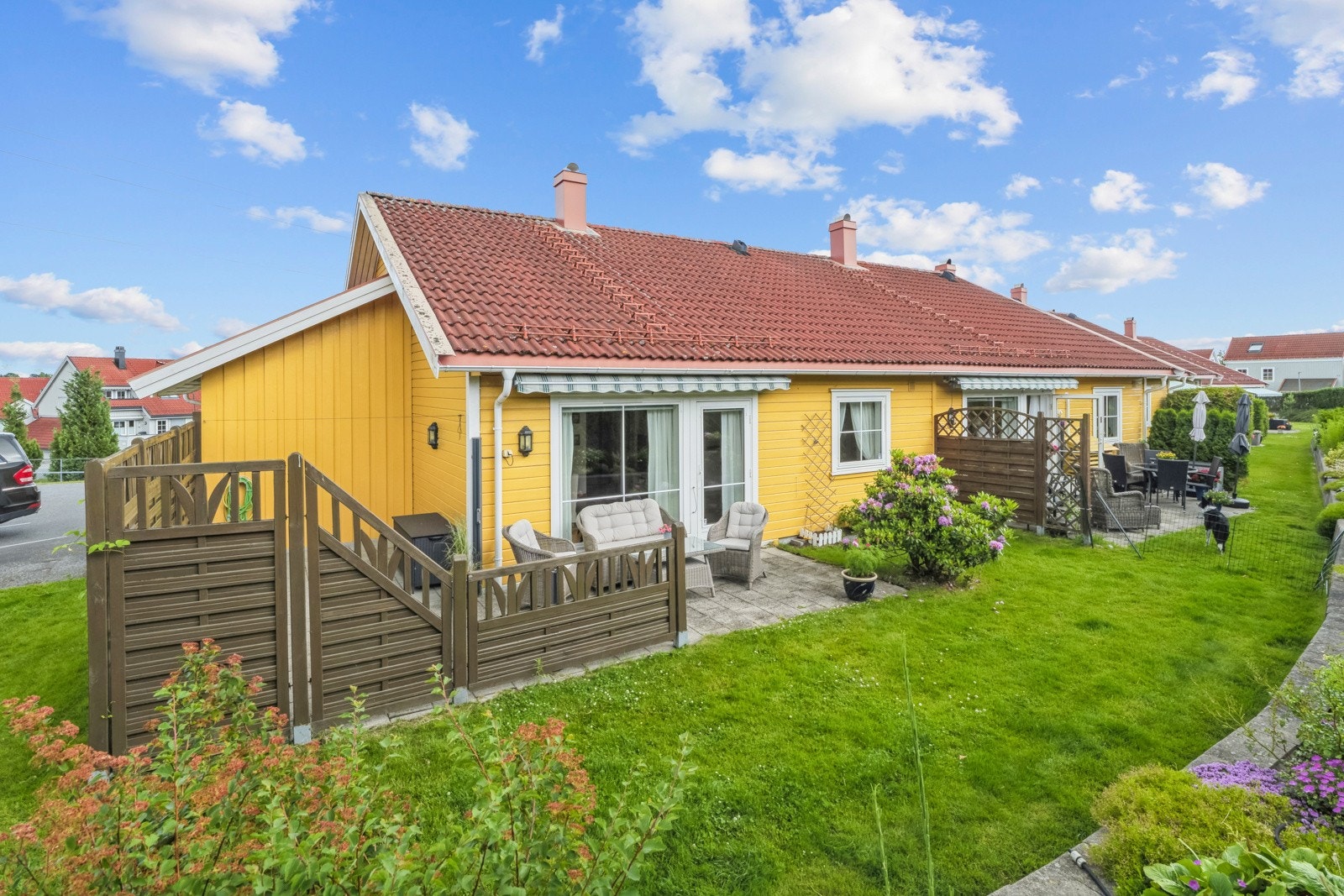 Uteplass som er solrik Galleribilde