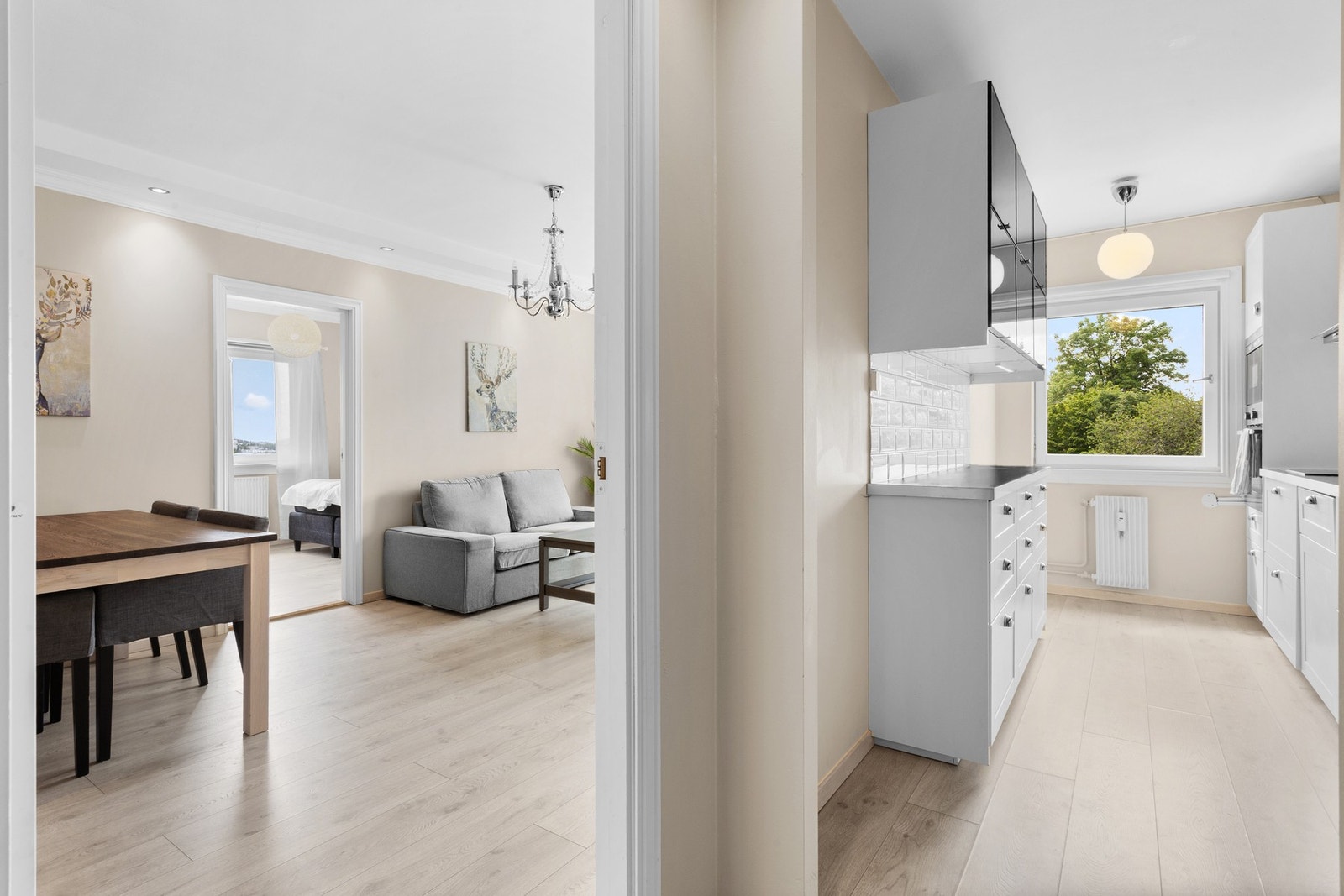 Kjøkkenet ligger adskilt fra stuen. Galleribilde