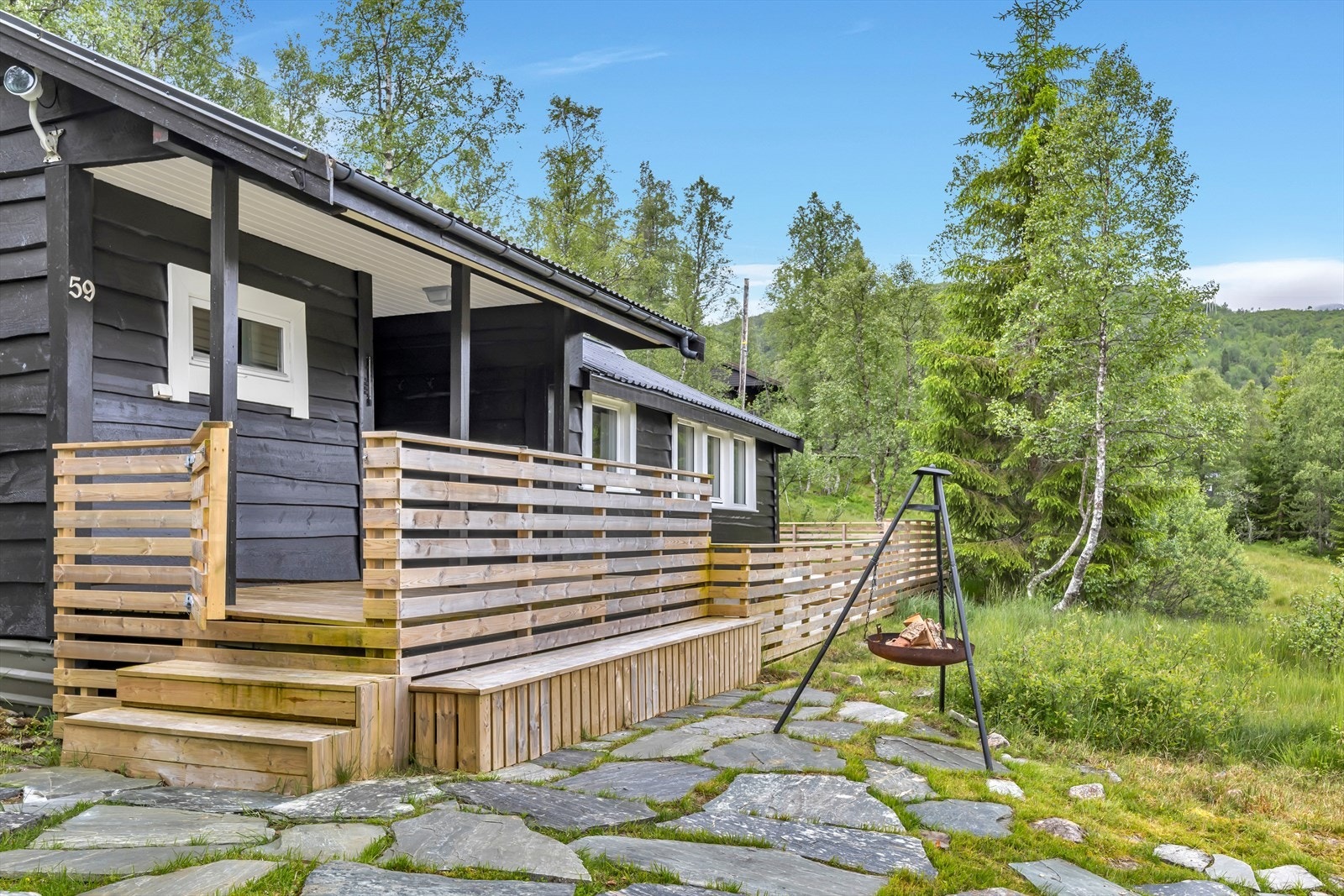 Hytten er nymalt utvendig i 2022-2023. Galleribilde