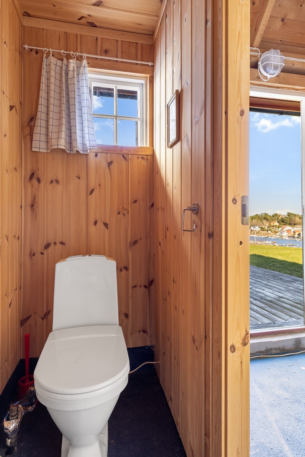 Toalettrom i bod Galleribilde