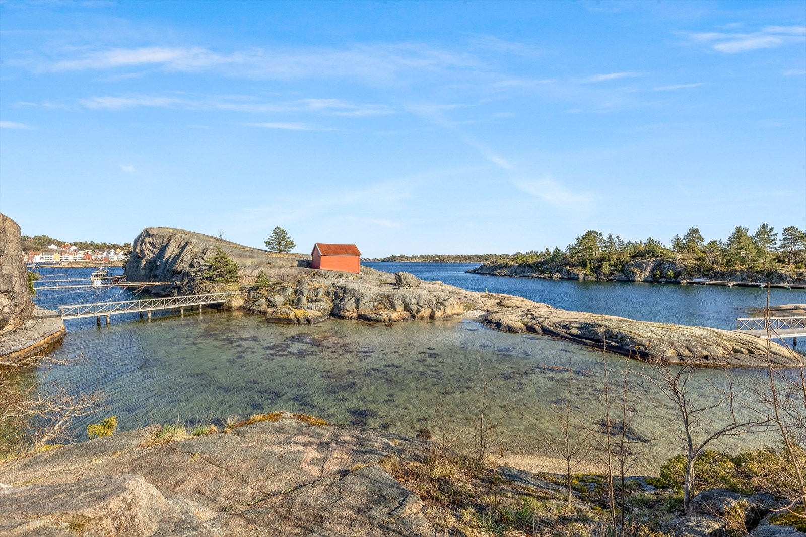 Flotte bademuligheter rundt hytta for store og små Galleribilde