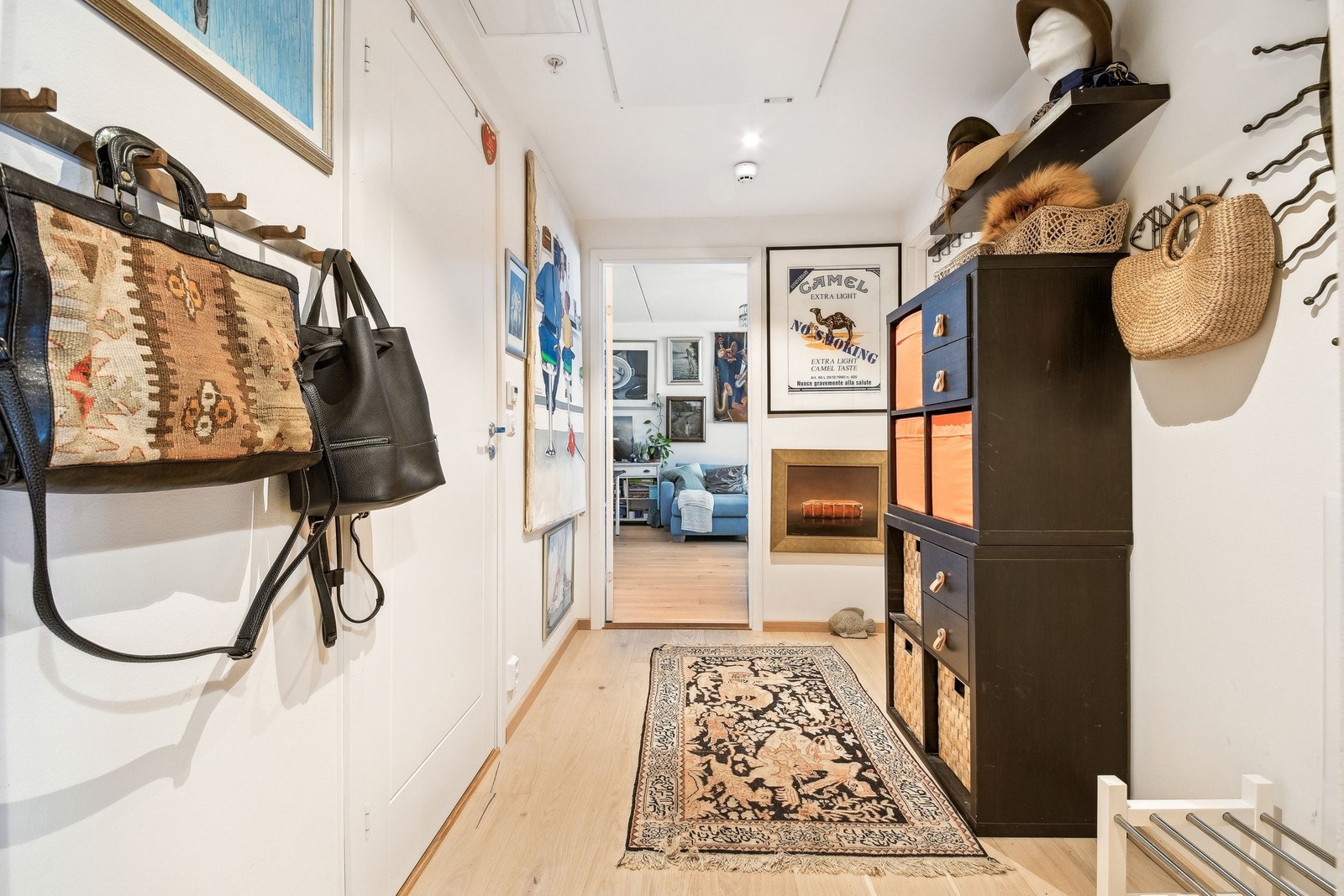 Lys åpen leilighet. Galleribilde