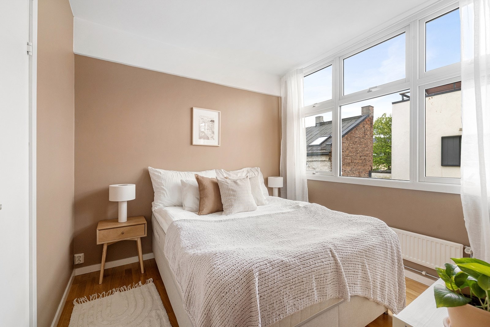 Leiligheten har et lunt soverom av god størrelse. Galleribilde