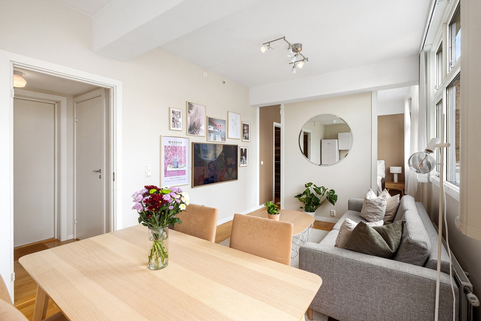 Lyst, luftig og gjennomført! Galleribilde