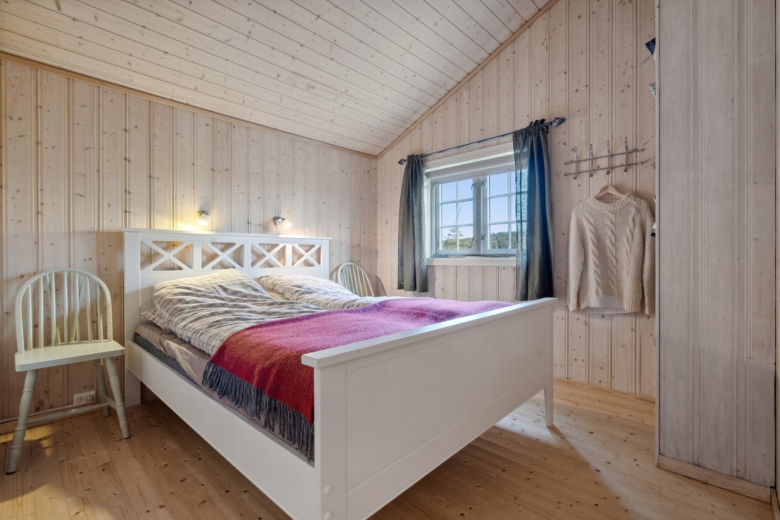Hytta har rikelig med soveplasser med to soverom pluss anneks. Galleribilde