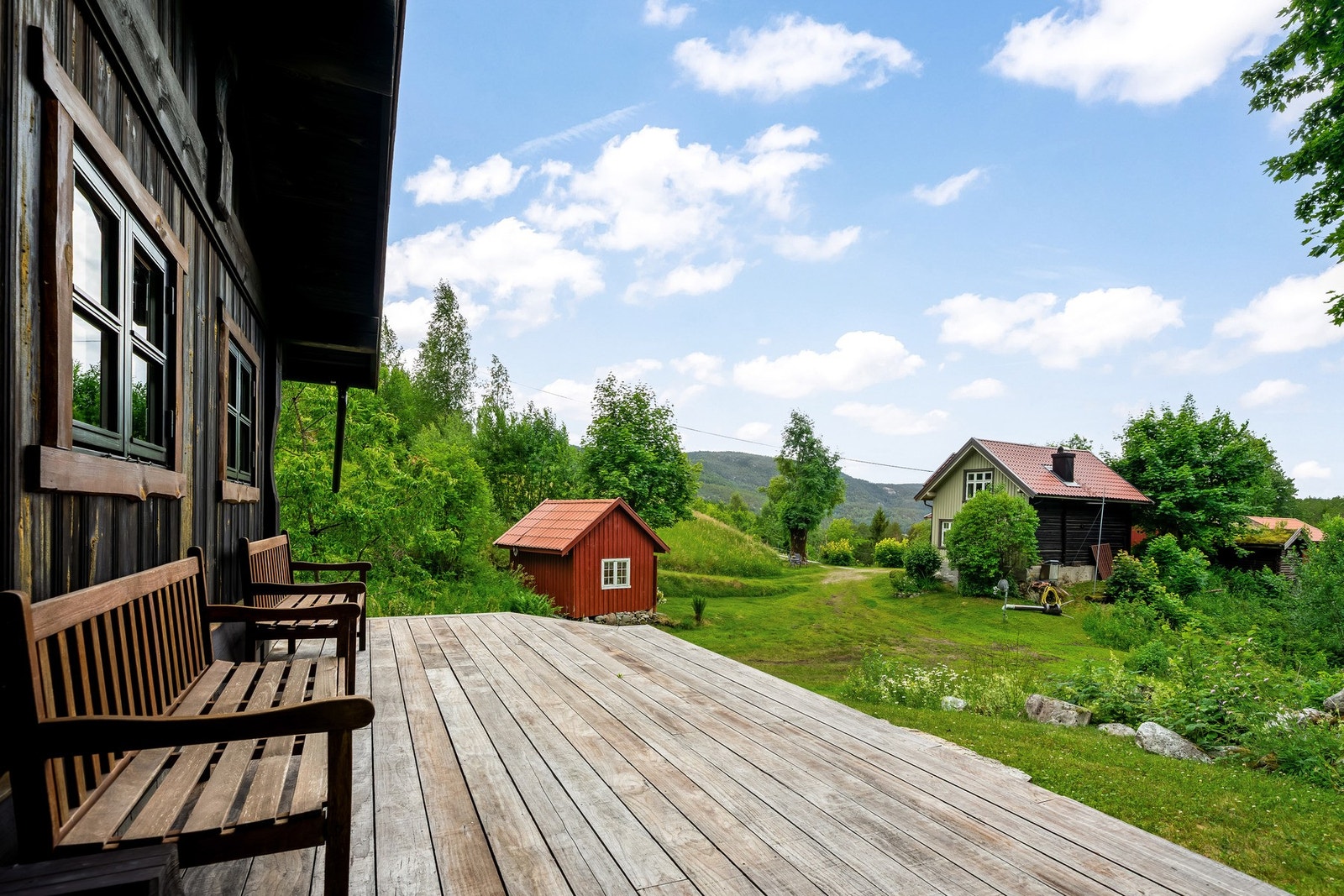 Perfekt sted å sitte for å få oversikt over noen av byggene på eiendommen! Galleribilde