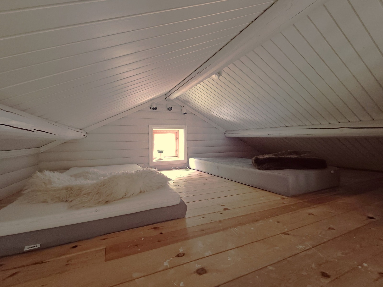 Hems med adkomst fra gangen Galleribilde