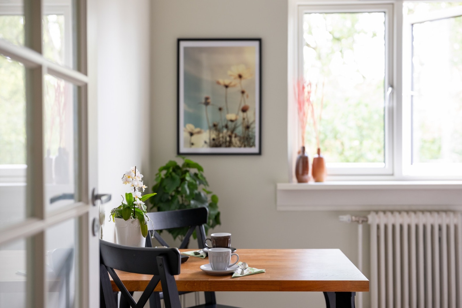 På kjøkkenet er det plass til frokostbord. Galleribilde